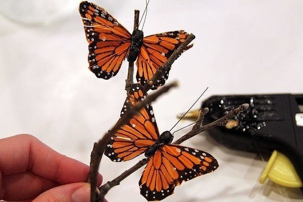 Мастерим интерьерные композиции с искусственными бабочками