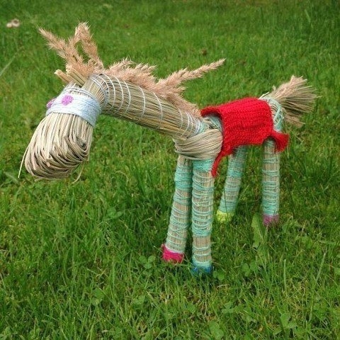 Лошадка из травы