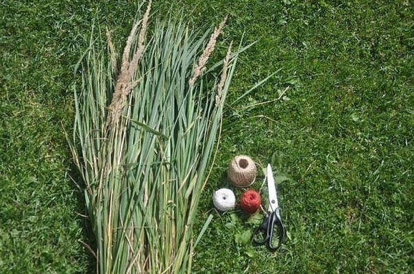 Лошадка из травы