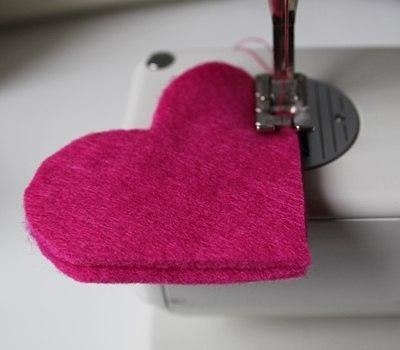 Закладка Сердечко. Интересная идея, чтобы не загибать странички. Закладка Сердечко. Интересная идея, чтобы не загибать странички.