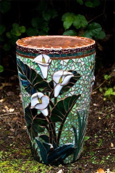Декорируем вазы мозаикой