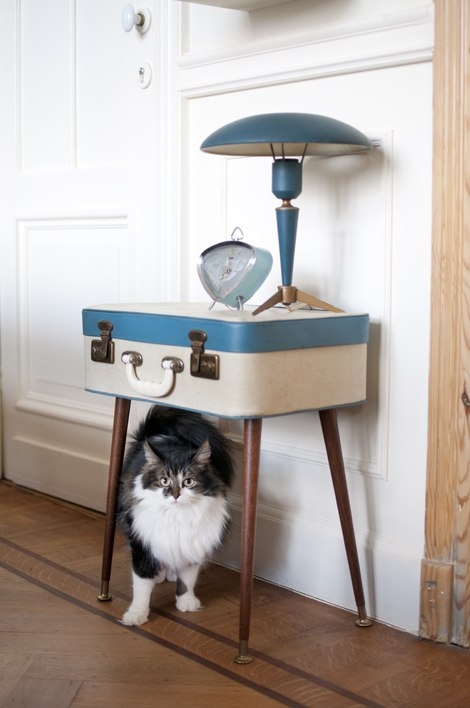 Куда пристроить старый чемодан...