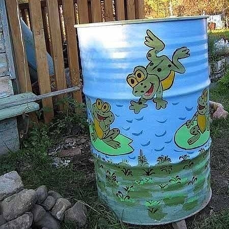 Роспись бочки для воды.