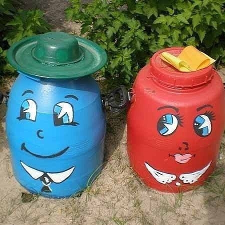 Роспись бочки для воды.