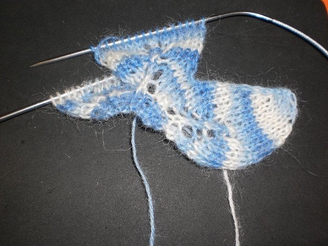 Воротничок Листья