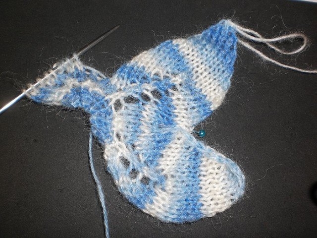 Воротничок Листья