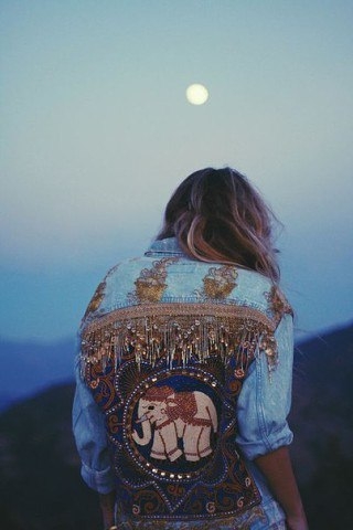 Вышивка на джинсовках Вышивка на джинсовках