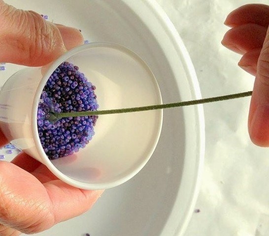 Прекрасная лаванда из бисера