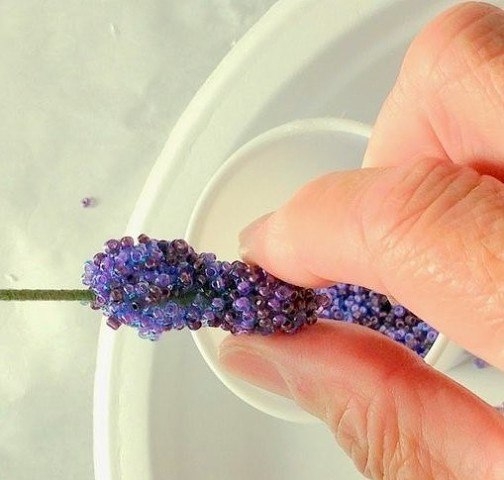 Прекрасная лаванда из бисера