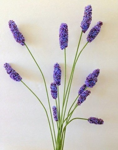 Прекрасная лаванда из бисера