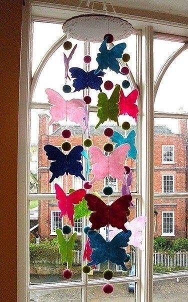 Украшаем комнату бабочками