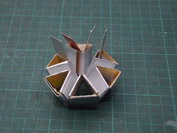 Как сделать люстру из упаковки какого-либо напитка