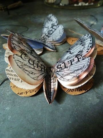 Делаем бабочек для декорирования подарков