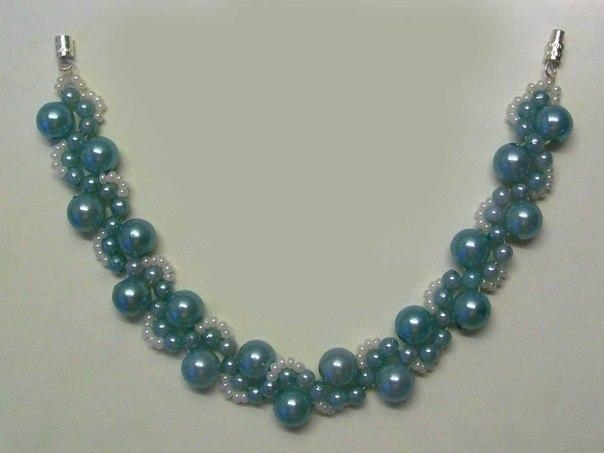 Плетем нежный браслетик