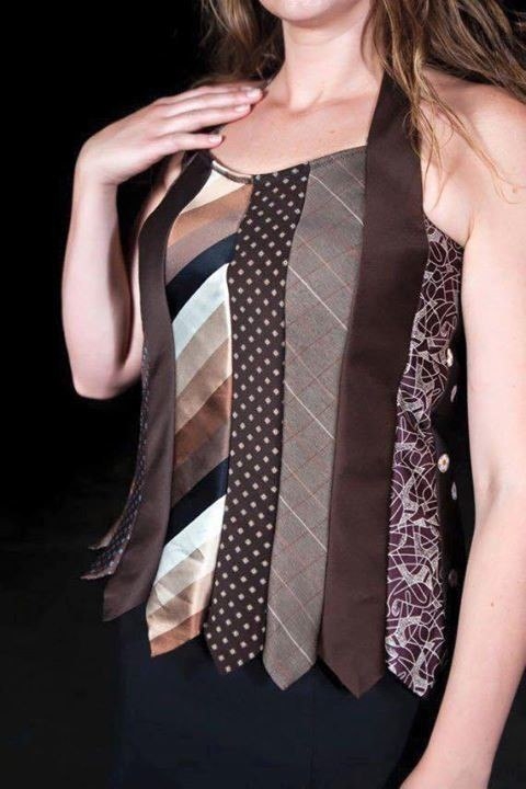 Галстуки превращаются...