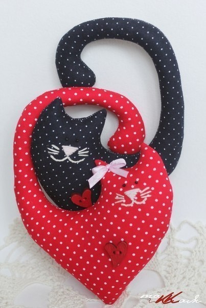 Мягкие игрушки Котики-сердечки