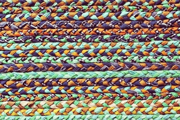 Коврик из ненужной одежды или ткани