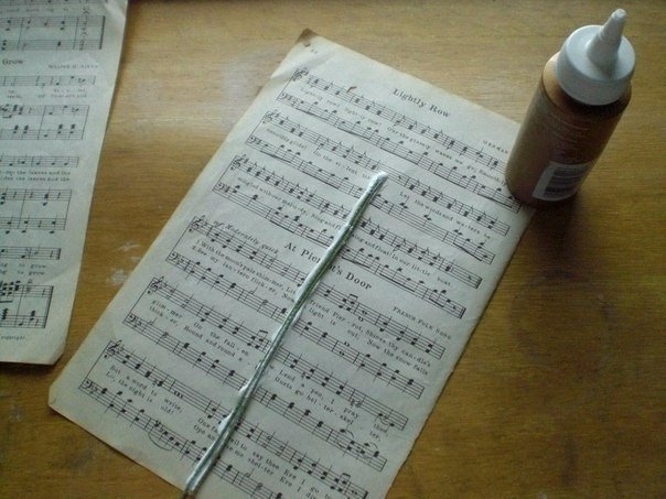 Винтажное перо для декора