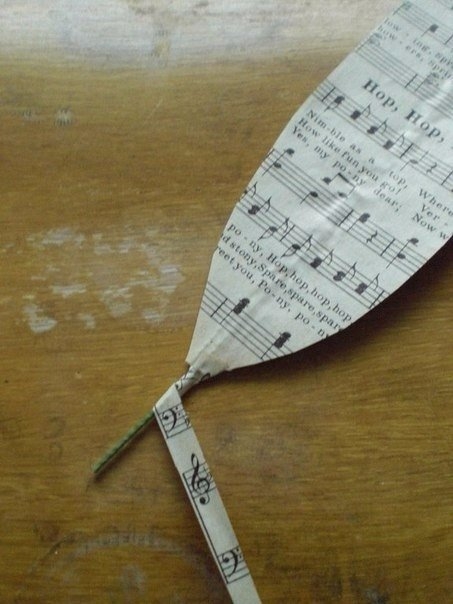 Винтажное перо для декора