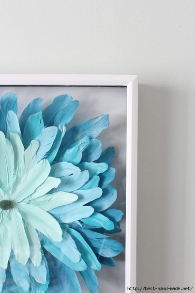 Панно. Цветок из перьев. 