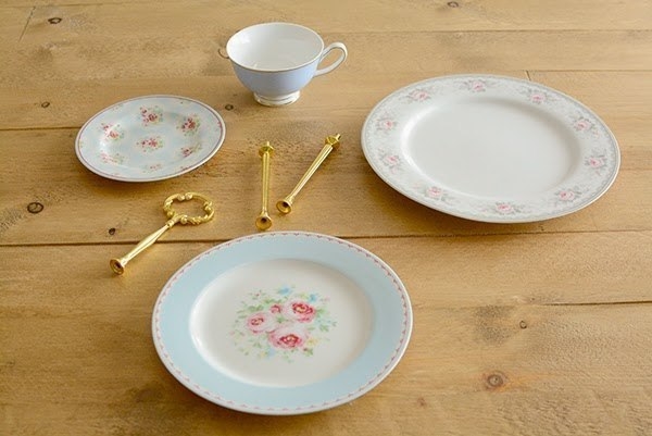 Этажерка из тарелок