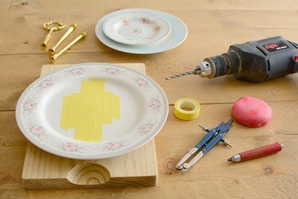 Этажерка из тарелок