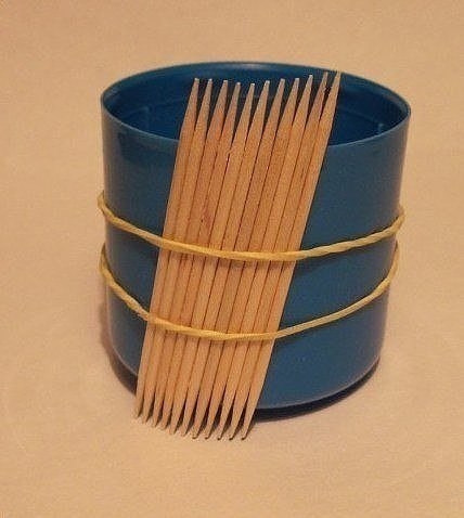 Ваза из зубочисток