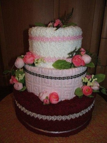 Как креативно подарить полотенца