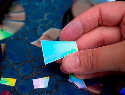 Мозаика на керамическом блюде Мозаика на керамическом блюде