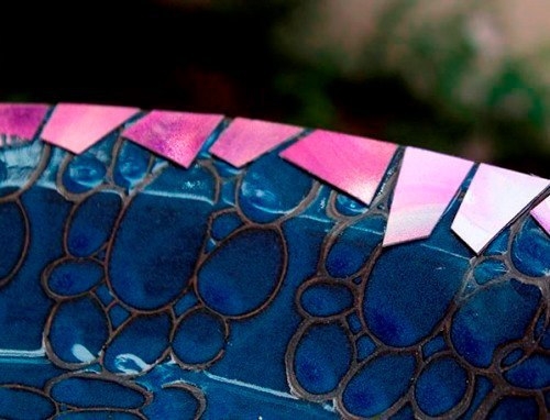 Мозаика на керамическом блюде Мозаика на керамическом блюде