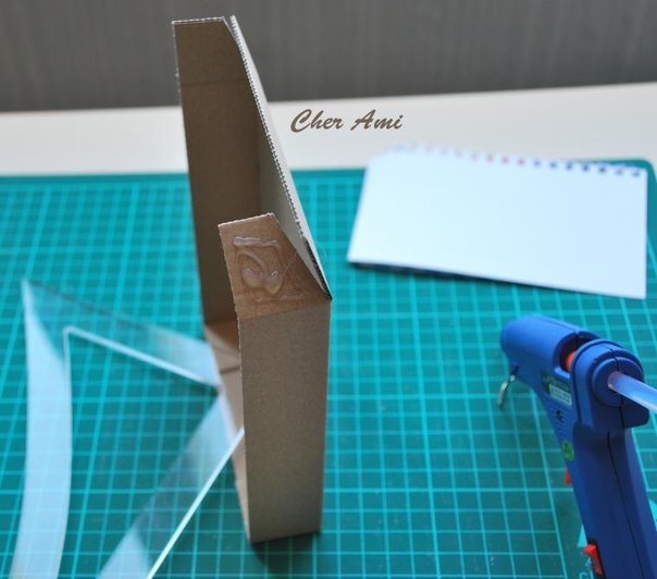 Стильная коробочка из картона 