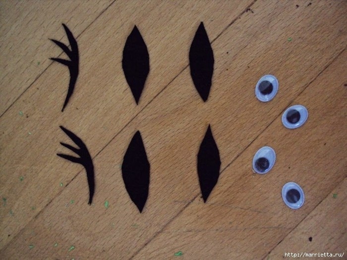 Аисты из газетных трубочек