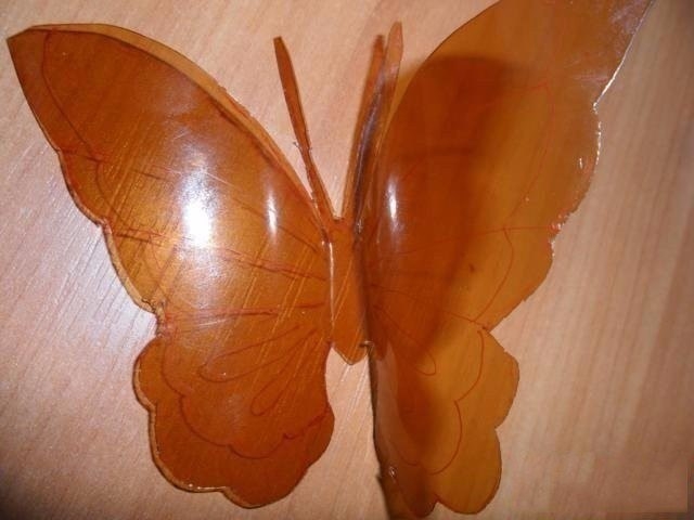 Бабочки из пластиковой бутылки