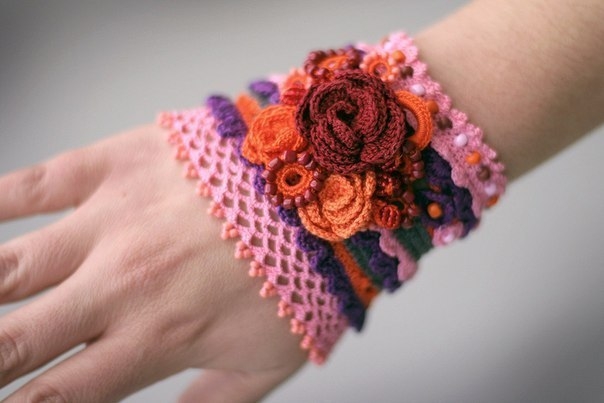 Вязаные браслетики