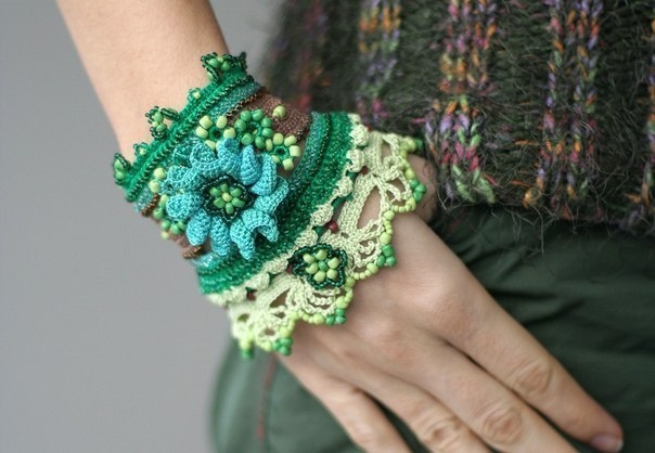 Вязаные браслетики