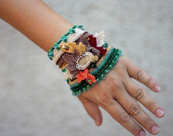 Вязаные браслетики
