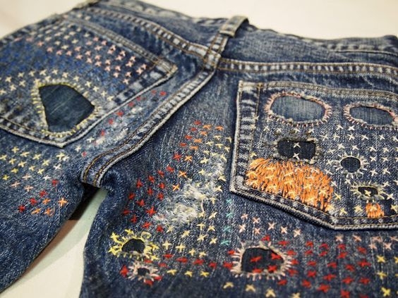 Применяем технику сашико для ремонта джинс.