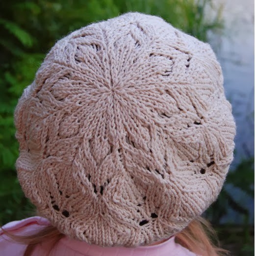 Ажурный берет для девочки