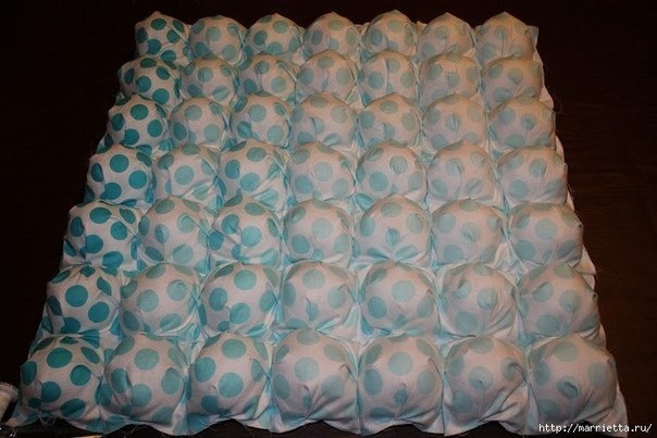 Бисквитное детское одеяло с пузырьками.