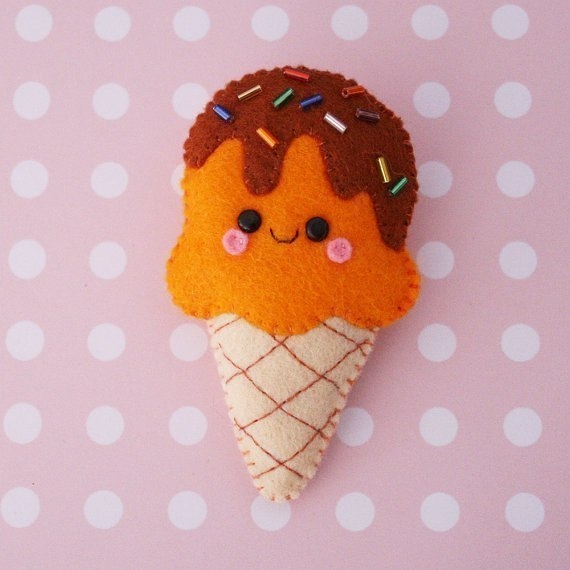 Вкусные брошки из фетра