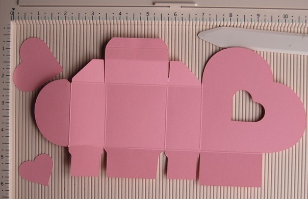 Коробочка-сердце для конфет.