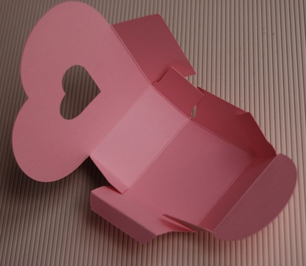 Коробочка-сердце для конфет.