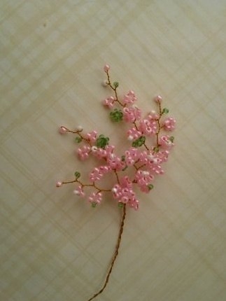 Сакура из бисера.
