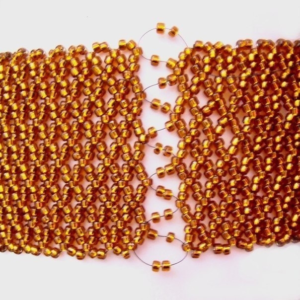 браслетик из бисера