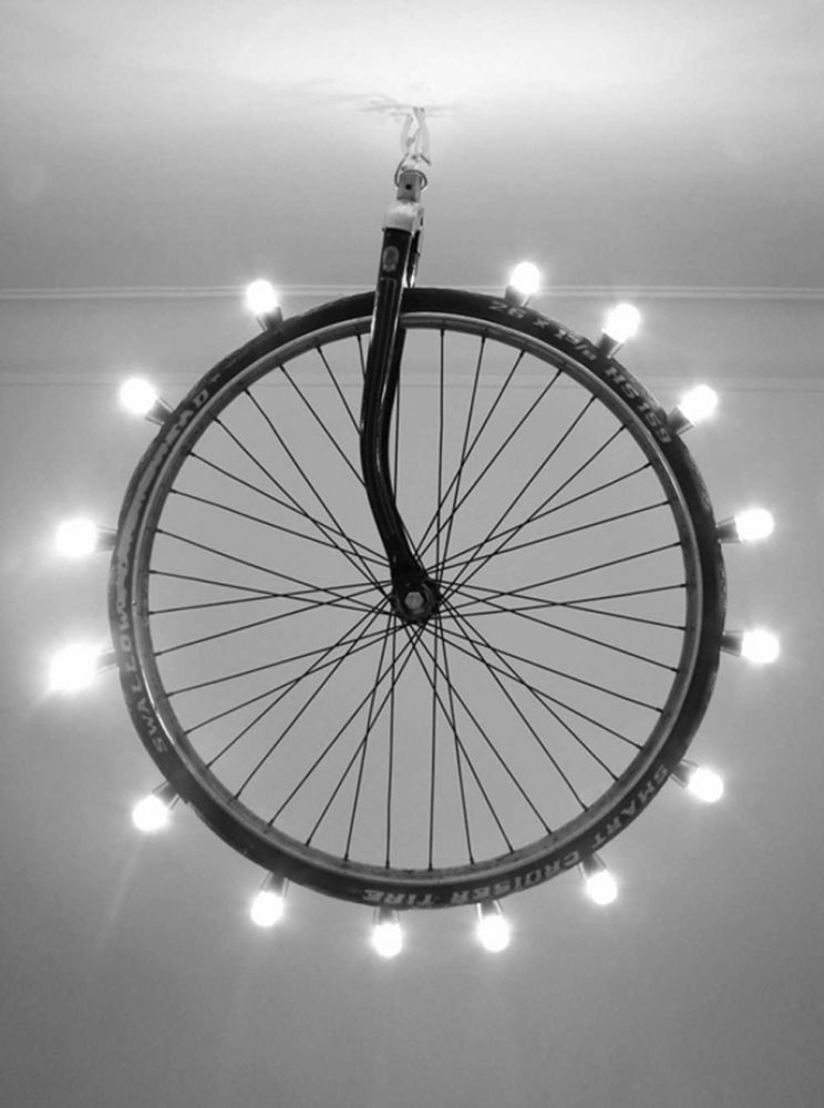 Лампы из подручных материалов: 10 безумных идей