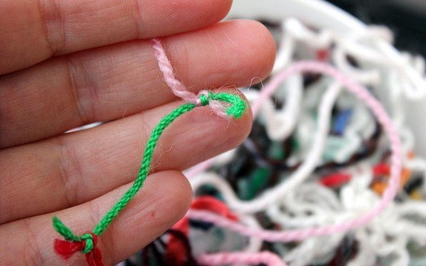 Покрывало из остатков пряжи