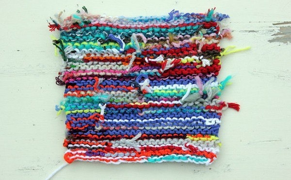 Покрывало из остатков пряжи