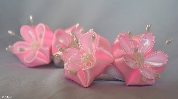 Цветы из ленты. Канзаши