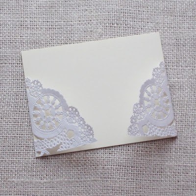 Конвертик из кружевных салфеток