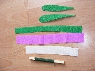 Герберы из гофрированной бумаги.